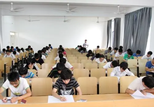 不挂科app精简版下载:大学生手机里必不可少的学习辅助软件